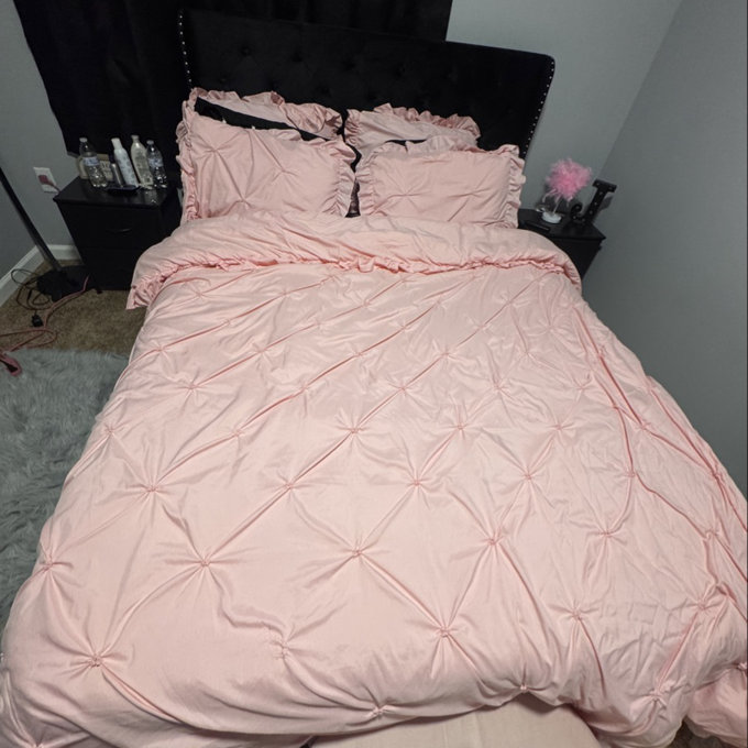 Homechoice International Group 5 Piece Romantic Princess Pintuck
